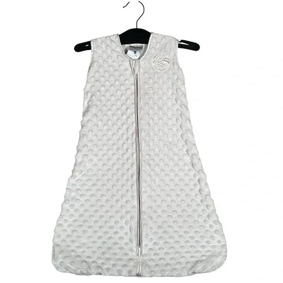 HALO SLEEPSACK Sleeveless Baby Wearable Blanket with Plush Soothing Dots - Picture 6 of 9